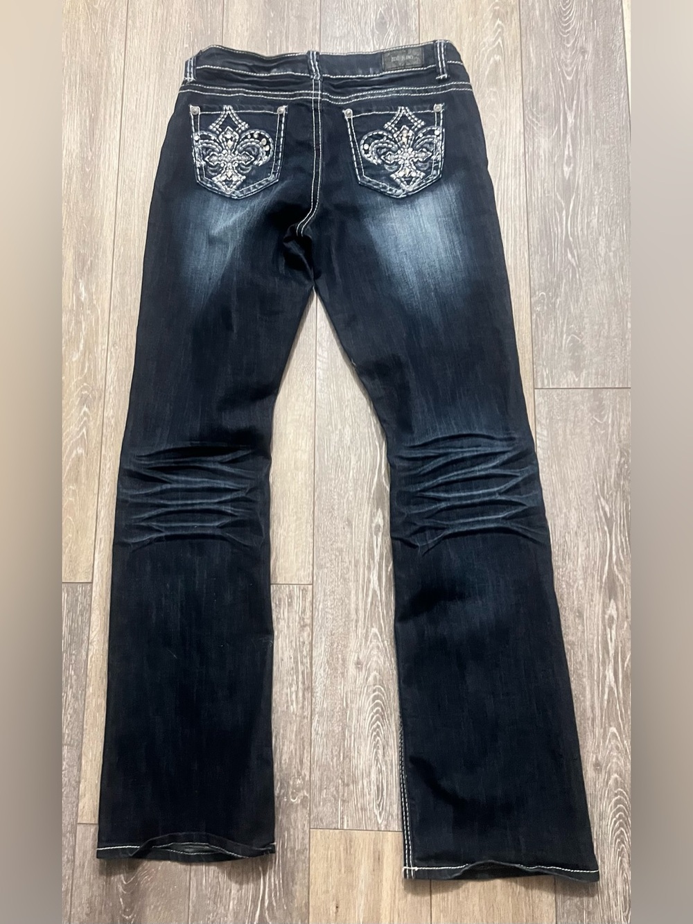 ZCO Jeans Embellished Women’s Jeans with Fleur-de-Lis Cross Pocket Detail Sz 13